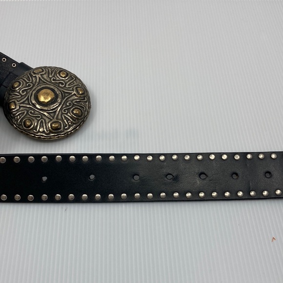 Retro Southwestern Studded Leather Belt Ornate Silver Medallion Buckle - Picture 4 of 10